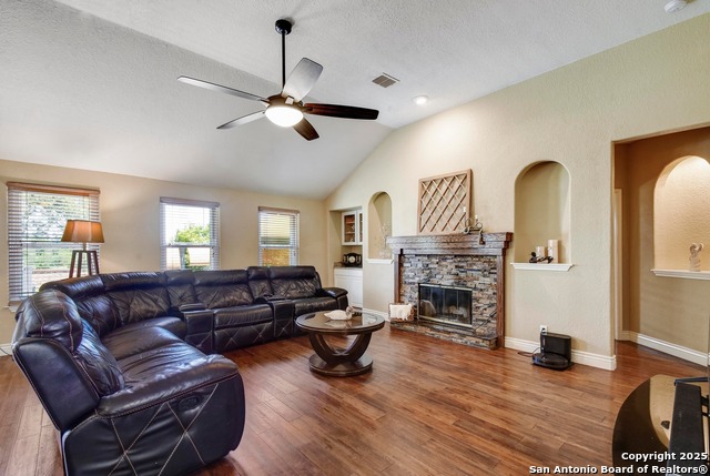 Image 6 of 30 For 12838 Vidorra Circle Dr