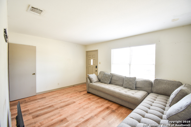 Image 6 of 6 For 519 Sprucewood Lane