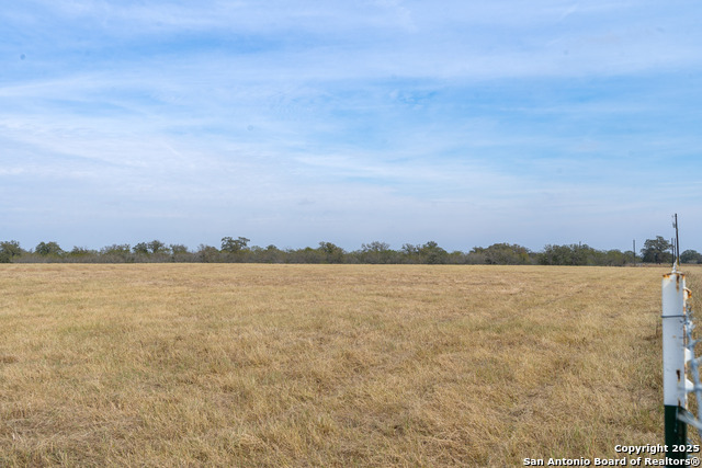 Listing photo id 17 for 956 Johnson Farms