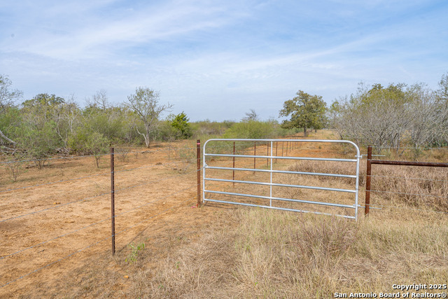 Listing photo id 18 for 956 Johnson Farms
