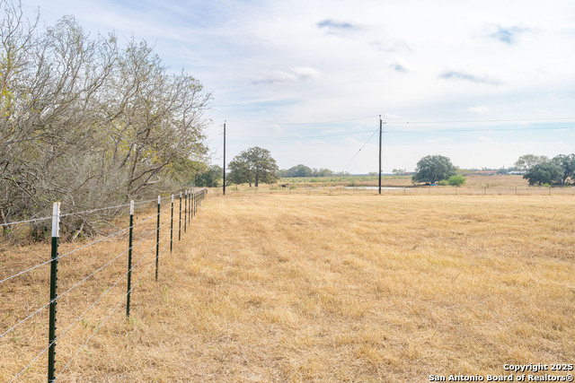 Listing photo id 19 for 956 Johnson Farms