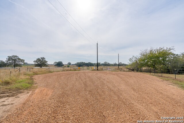 Listing photo id 21 for 956 Johnson Farms