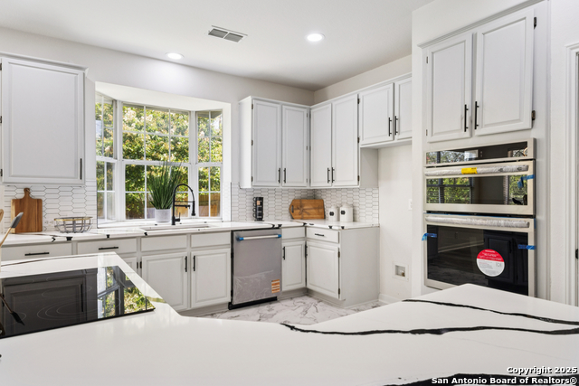 Details for 2023 Flint Oak, San Antonio, TX 78248