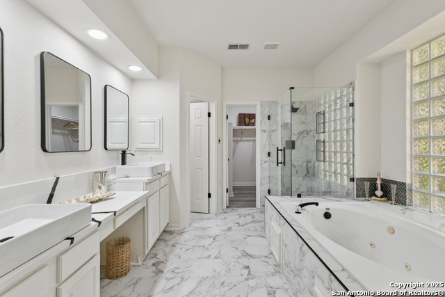 Image 18 of 51 For 2023 Flint Oak