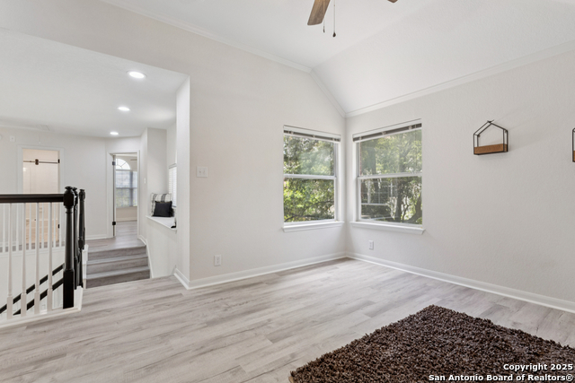 Image 30 of 51 For 2023 Flint Oak