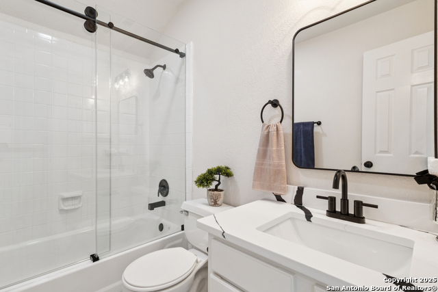 Image 34 of 51 For 2023 Flint Oak