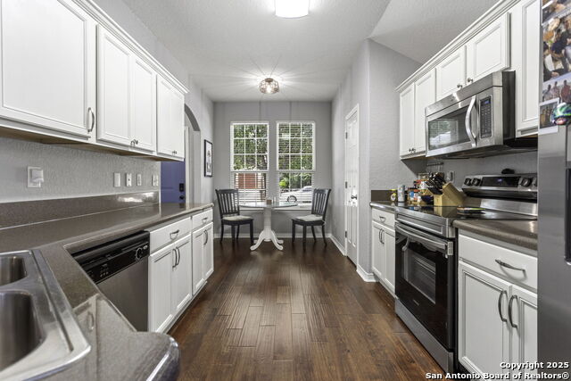 Listing photo id 9 for 12018 Mill Berger