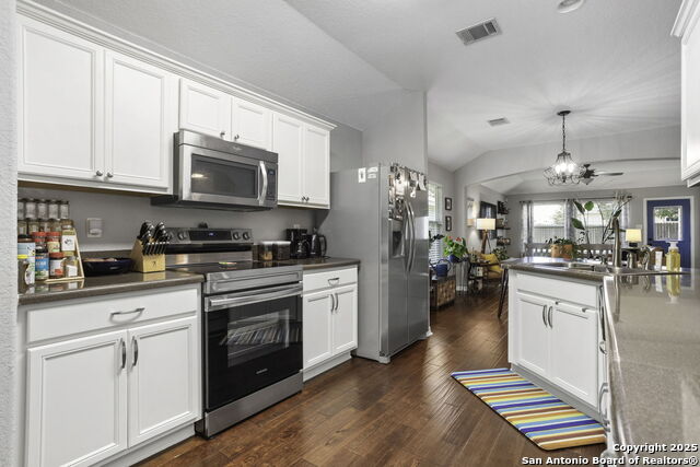 Listing photo id 10 for 12018 Mill Berger