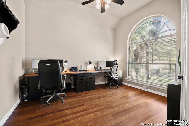 Image 4 of 36 For 17419 Oak Canyon