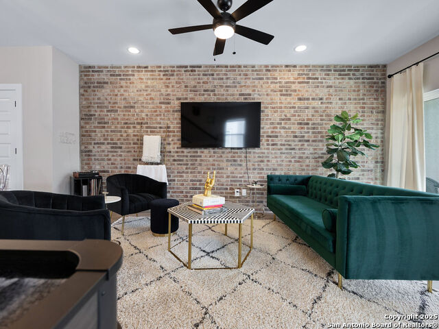 Image 11 of 41 For 411 Ira  1101