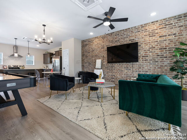 Image 12 of 41 For 411 Ira  1101