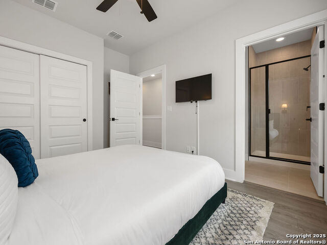 Image 21 of 41 For 411 Ira  1101