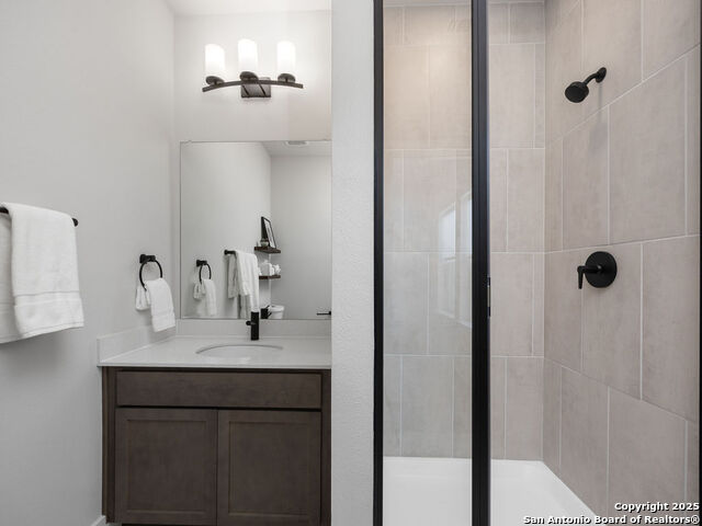 Image 22 of 41 For 411 Ira  1101