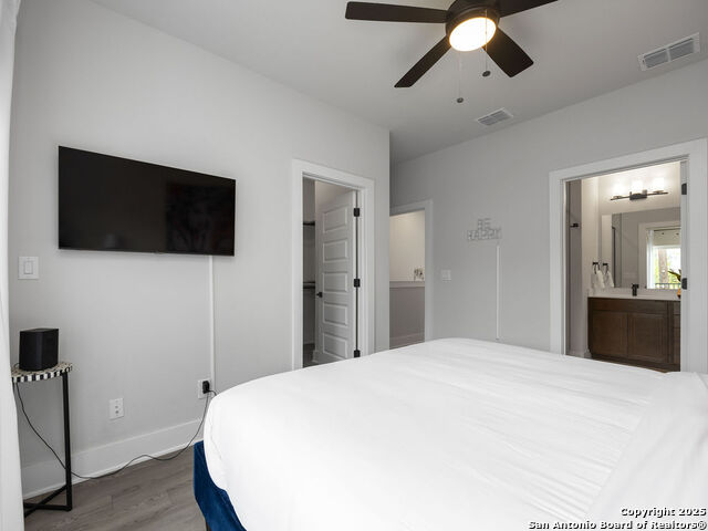 Image 25 of 41 For 411 Ira  1101