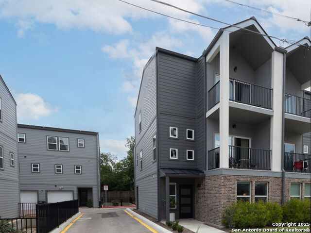 Image 33 of 41 For 411 Ira  1101