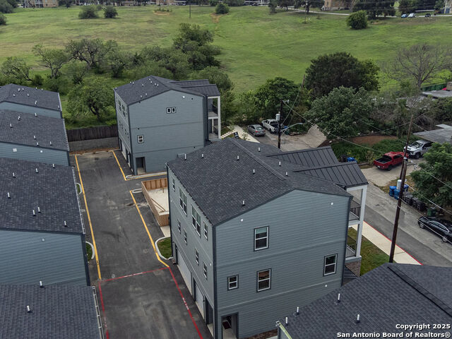 Image 35 of 41 For 411 Ira  1101