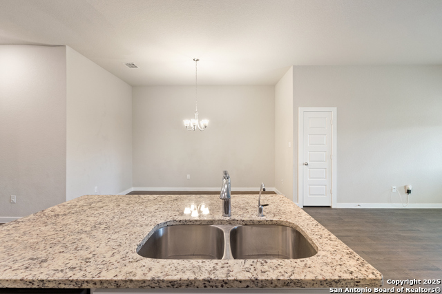 Listing photo id 9 for 7503 Coffee  