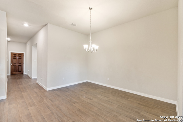 Listing photo id 10 for 7503 Coffee  