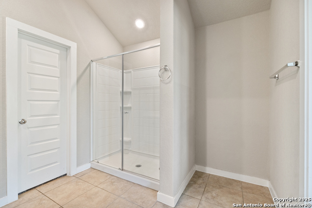 Listing photo id 17 for 7503 Coffee  