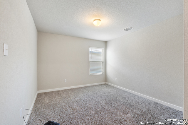 Listing photo id 23 for 7503 Coffee  