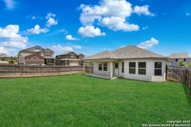 Listing photo id 26 for 7503 Coffee  