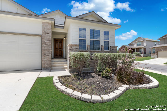 Listing photo id 1 for 7503 Coffee  