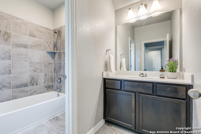 Image 17 of 22 For 6604 Encore Oaks