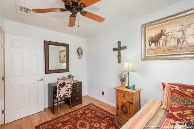 Image 17 of 41 For 12303 Pearsall Rd