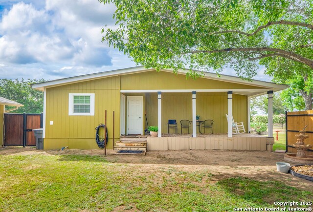 Image 26 of 41 For 12303 Pearsall Rd