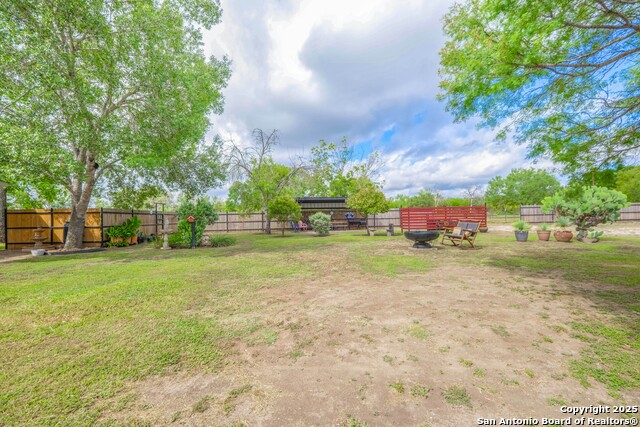 Image 29 of 41 For 12303 Pearsall Rd