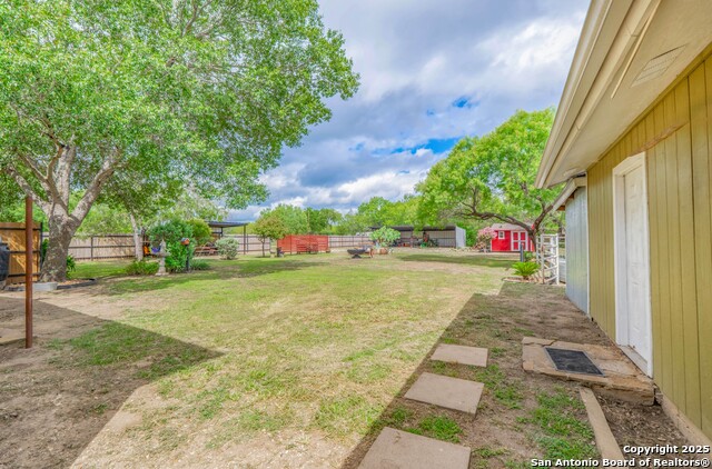 Image 31 of 41 For 12303 Pearsall Rd