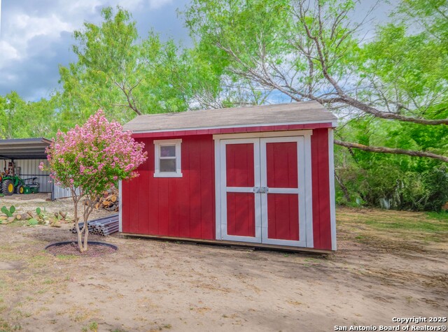 Image 33 of 41 For 12303 Pearsall Rd