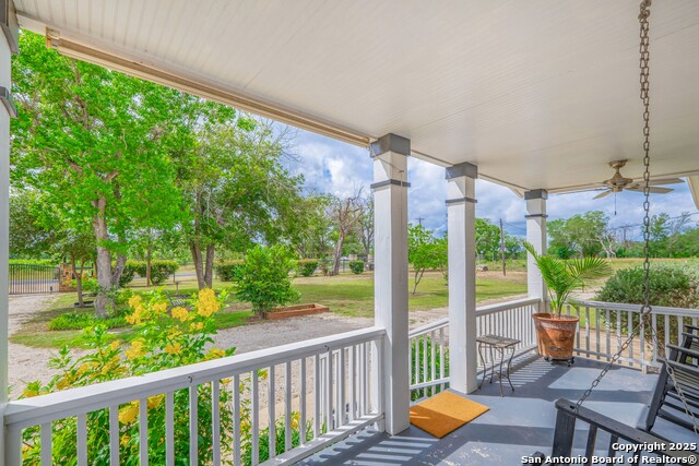 Image 34 of 41 For 12303 Pearsall Rd