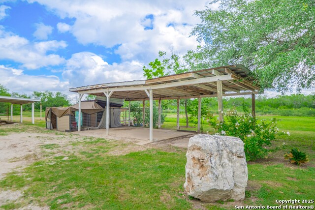 Image 35 of 41 For 12303 Pearsall Rd