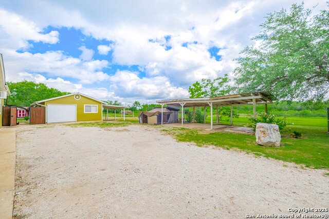 Image 37 of 41 For 12303 Pearsall Rd