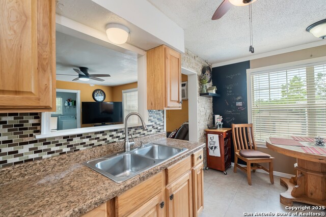 Image 9 of 41 For 12303 Pearsall Rd
