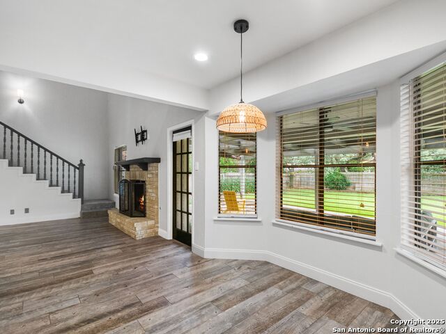 Listing photo id 11 for 4526 Honey Locust Woods