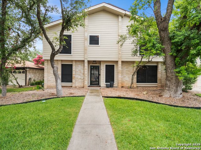 Listing photo id 0 for 4526 Honey Locust Woods