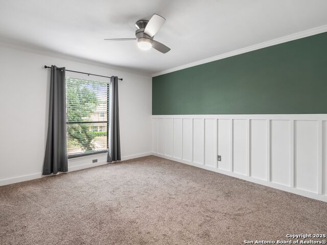 Listing photo id 26 for 4526 Honey Locust Woods