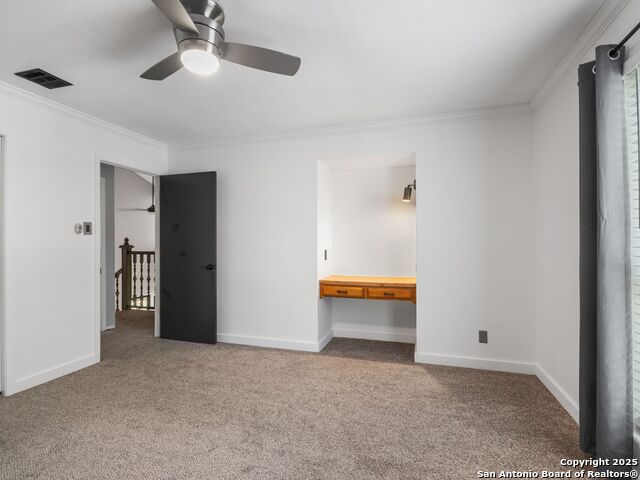Listing photo id 27 for 4526 Honey Locust Woods