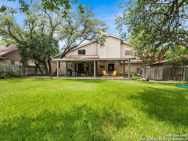 Listing photo id 33 for 4526 Honey Locust Woods