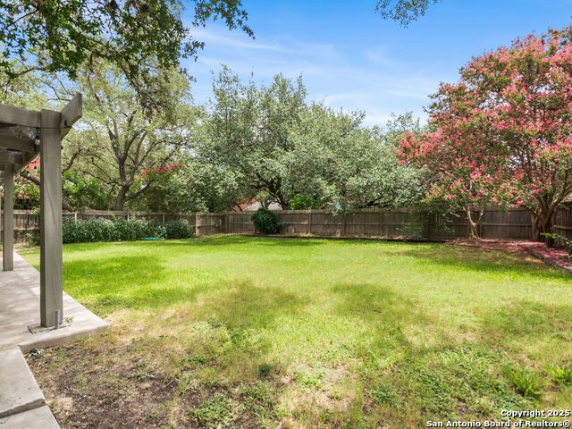Listing photo id 36 for 4526 Honey Locust Woods