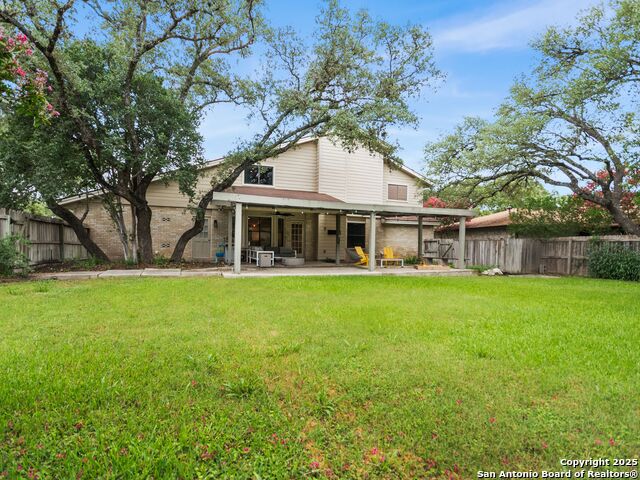 Listing photo id 37 for 4526 Honey Locust Woods