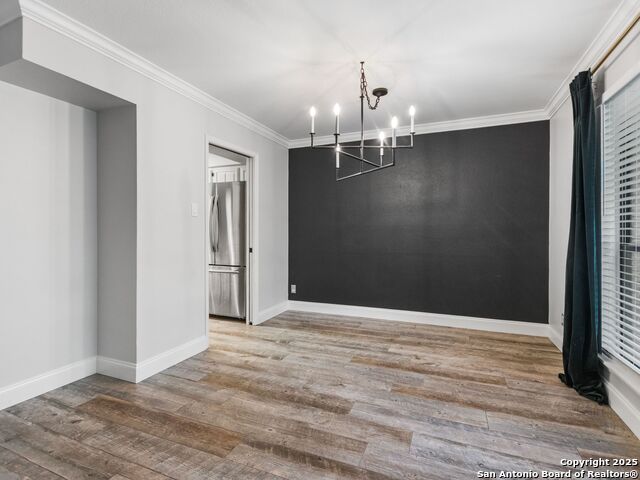 Listing photo id 7 for 4526 Honey Locust Woods