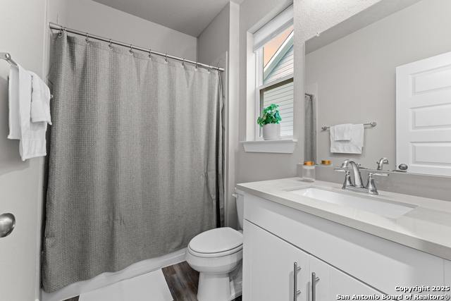 Image 19 of 31 For 15011 Wychwood Pl
