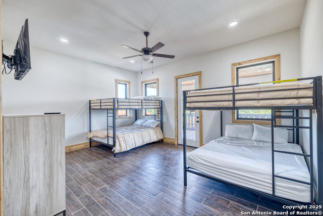 Listing photo id 9 for 1747 Mountain Valley