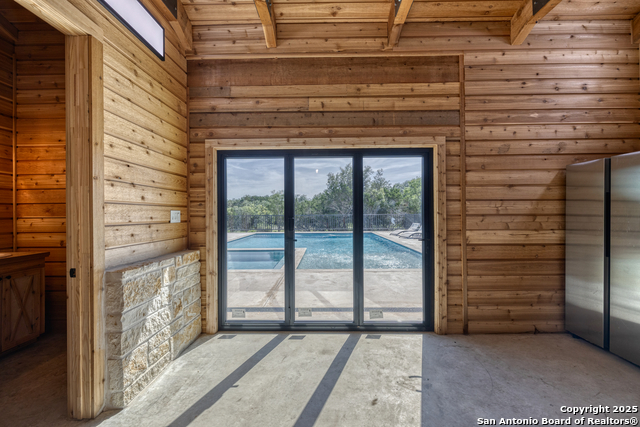 Listing photo id 16 for 1747 Mountain Valley