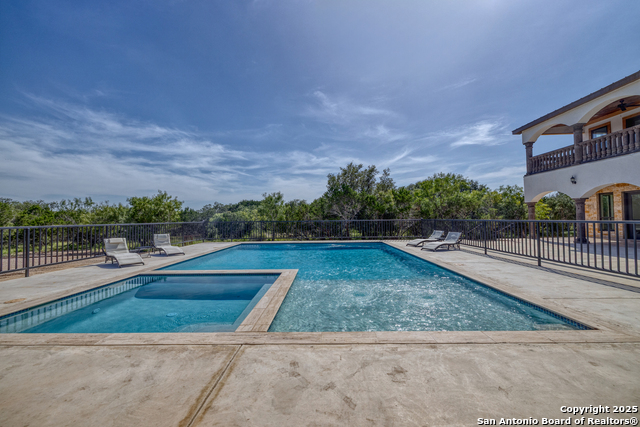 Listing photo id 17 for 1747 Mountain Valley
