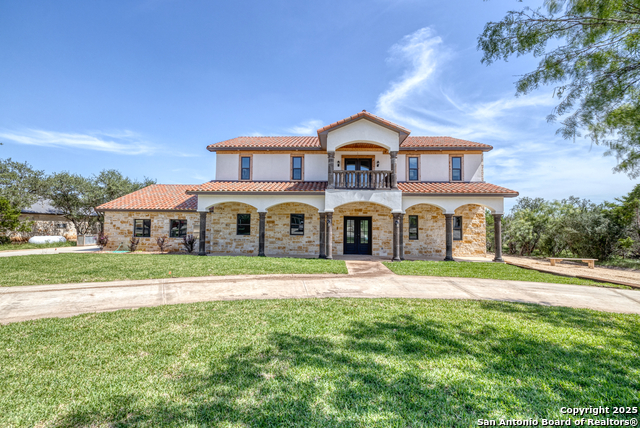 Listing photo id 0 for 1747 Mountain Valley