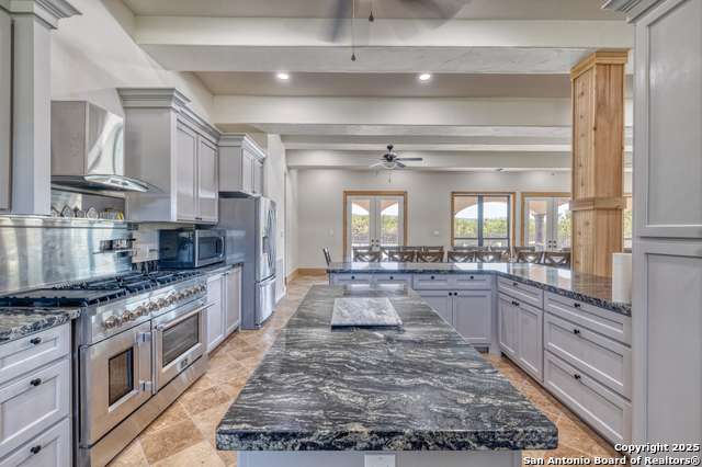 Listing photo id 2 for 1747 Mountain Valley
